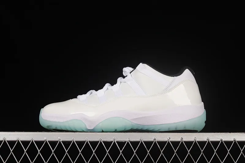 All categories Air Jordan Jordan series basketball shoes Air Jordan 11 F version Air Jordan 11 Low "Legend Blue" AJ11 Joe 11 Legend Blue Low-top top layer Real standard real carbon Sports culture basketball shoes AV2187-117